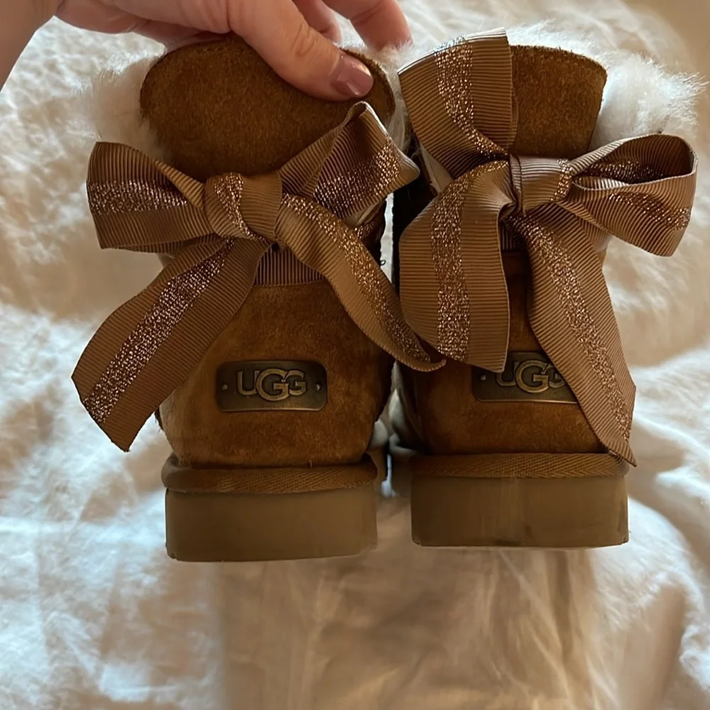 UGG Bailey Bow Mini with exchangeable bows - Size 7 - Picture 2 of 5